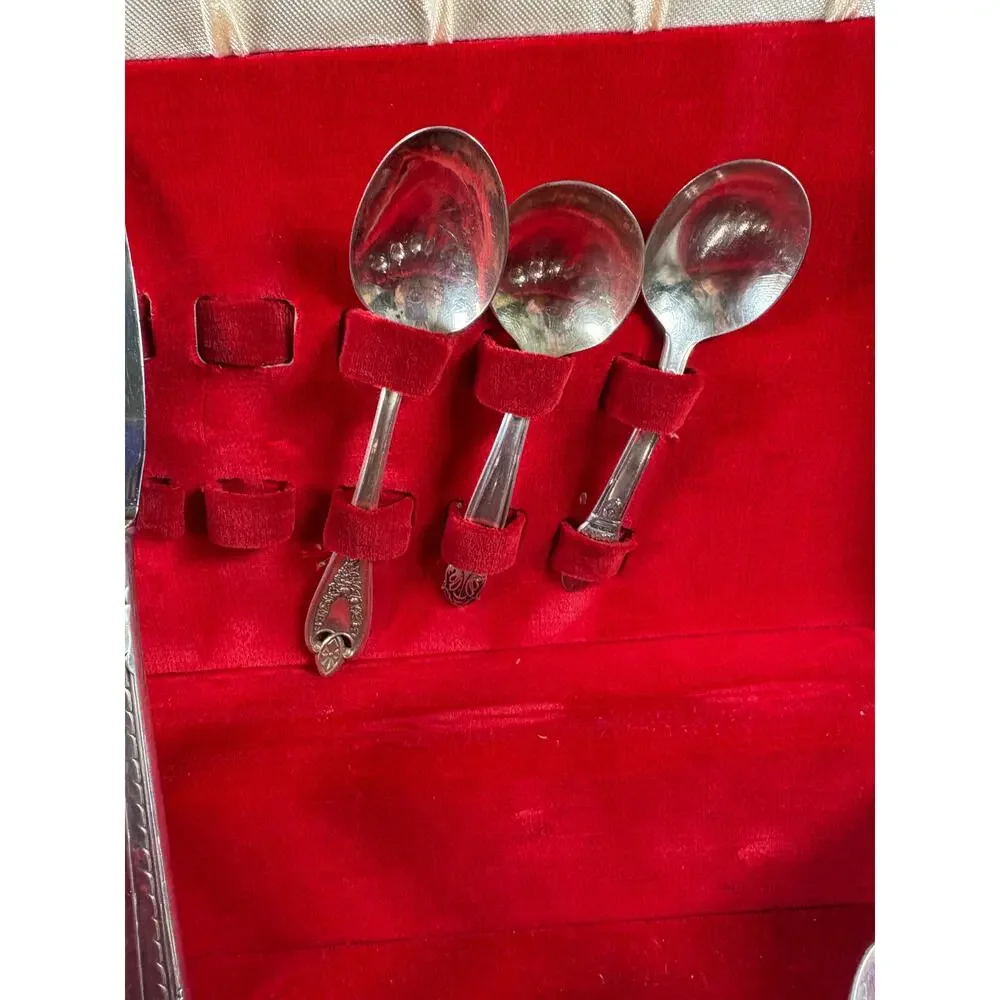 1847 Rogers‎ Bros Marquis Original Roggers Silverplate Silverware Set with Box